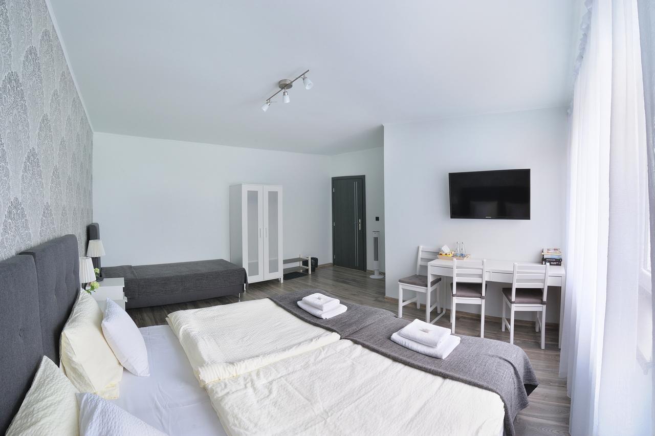 7Th Room Guest House Oswiecim Dış mekan fotoğraf